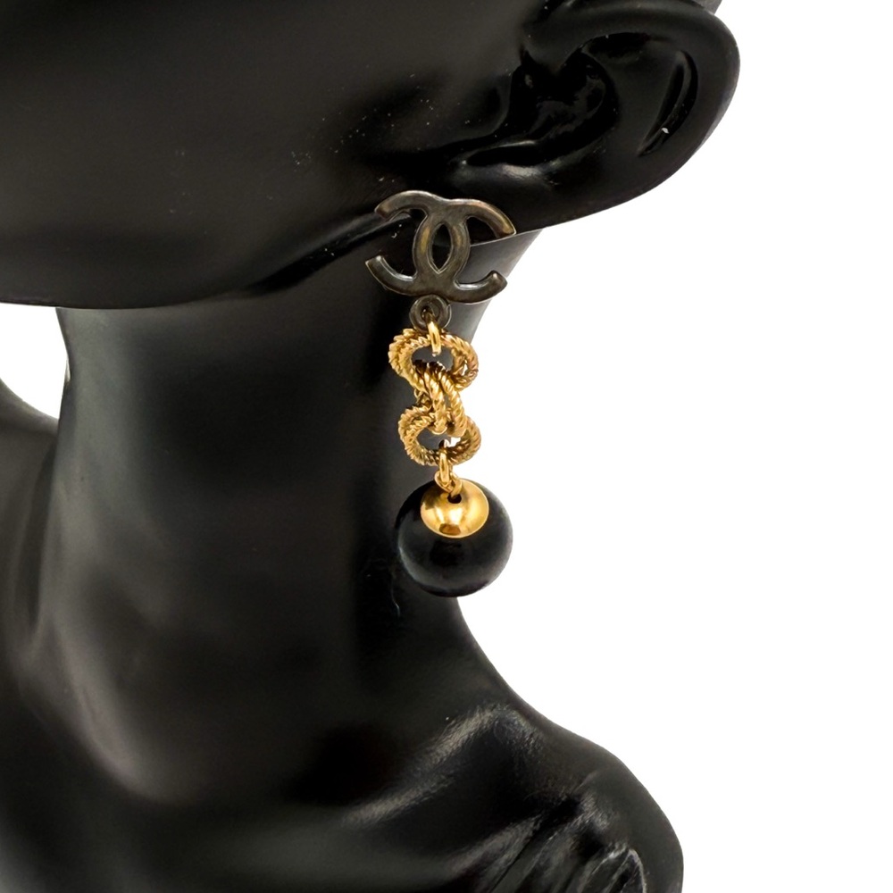 COA CHANEL Gold and Black CC Logo Drop Earrings